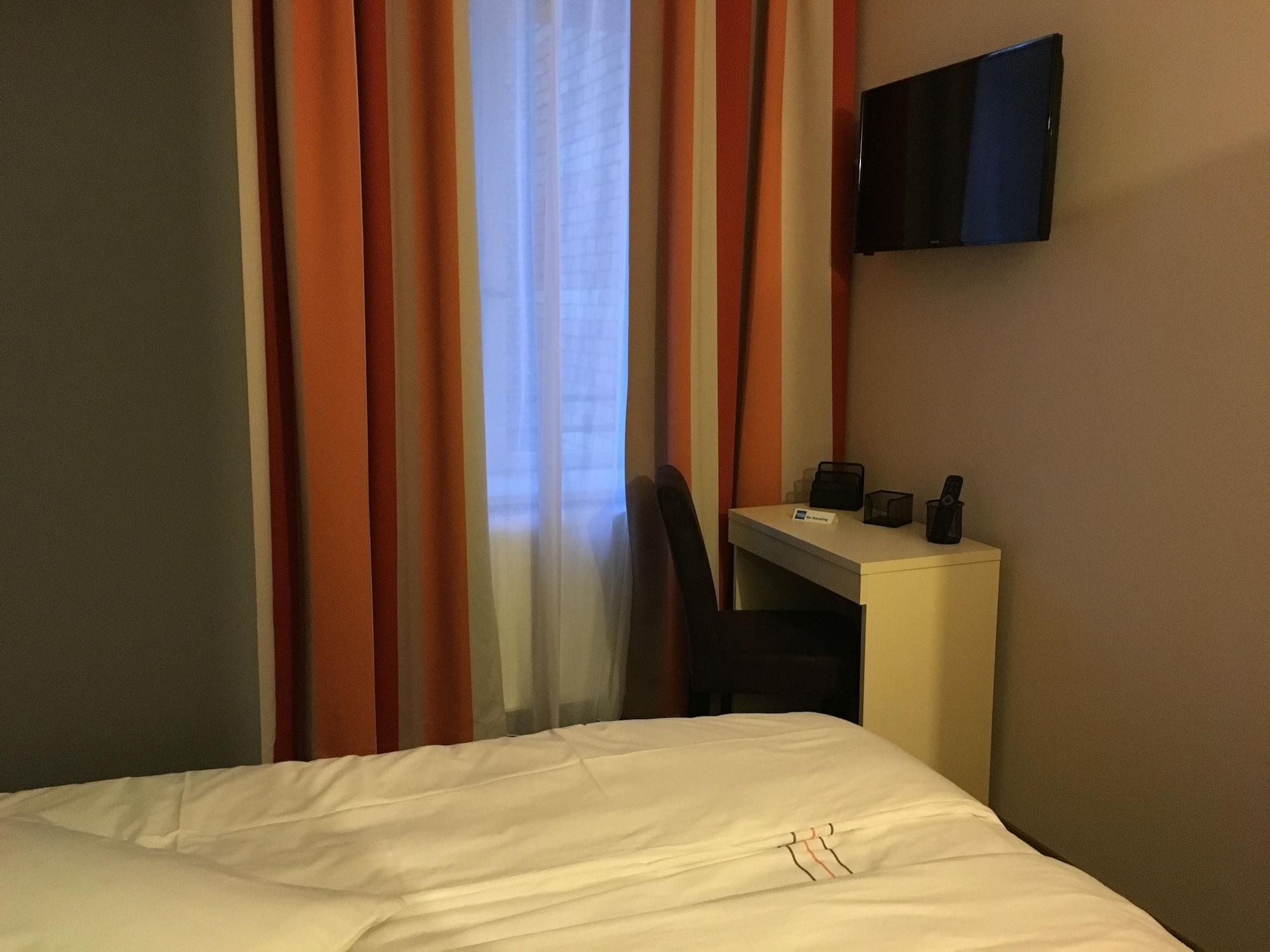 Adonis Hotel Страсбург Екстер'єр фото